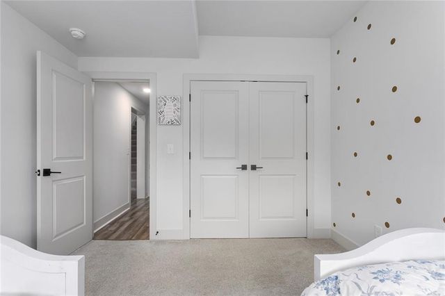 404 NE Pavilion Drive, Grain Valley, MO 64029