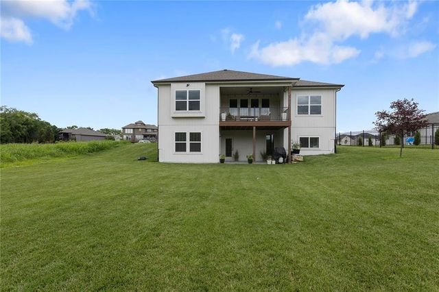 404 NE Pavilion Drive, Grain Valley, MO 64029