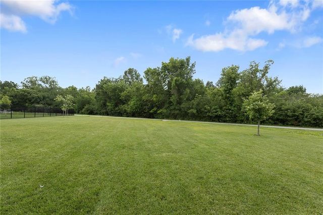 404 NE Pavilion Drive, Grain Valley, MO 64029