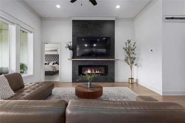 404 NE Pavilion Drive, Grain Valley, MO 64029