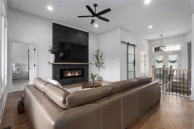 404 NE Pavilion Drive, Grain Valley, MO 64029