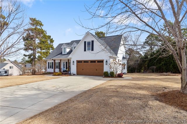 8422 Foxtrail Drive, Fayetteville, NC 28311