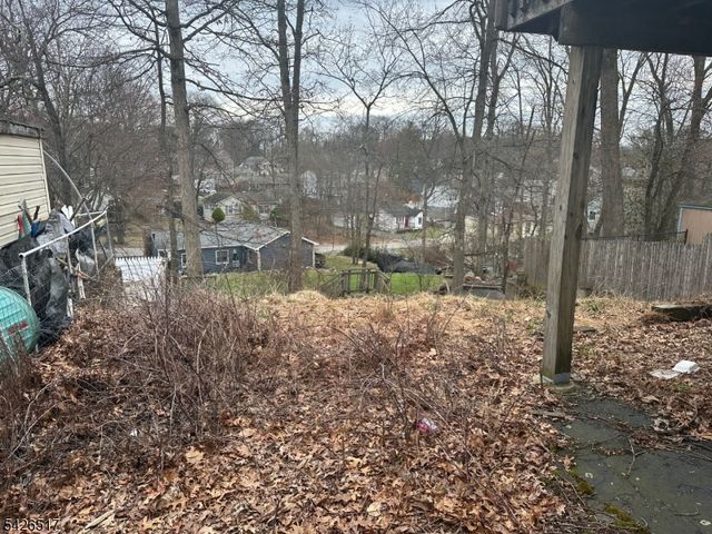 231 Elmira Trl, Hopatcong Boro, NJ 07843