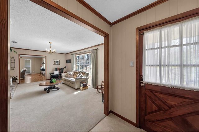 10447 Hancock Rd, Tyler, TX 75707