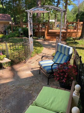 10447 Hancock Rd, Tyler, TX 75707