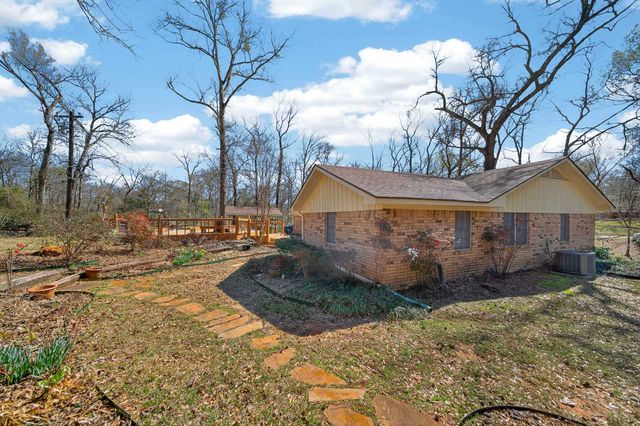 10447 Hancock Rd, Tyler, TX 75707