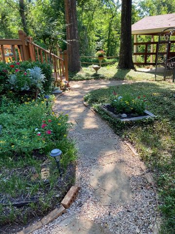 10447 Hancock Rd, Tyler, TX 75707