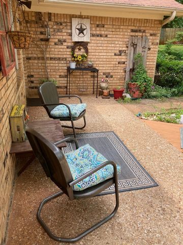 10447 Hancock Rd, Tyler, TX 75707