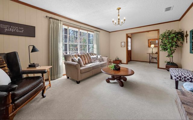 10447 Hancock Rd, Tyler, TX 75707