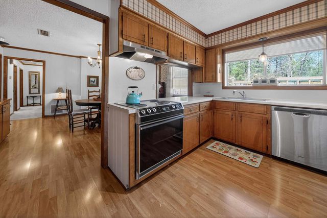 10447 Hancock Rd, Tyler, TX 75707