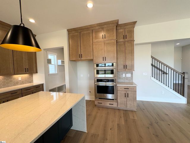 102 Birch Horizon Avenue, Simpsonville, SC 29681