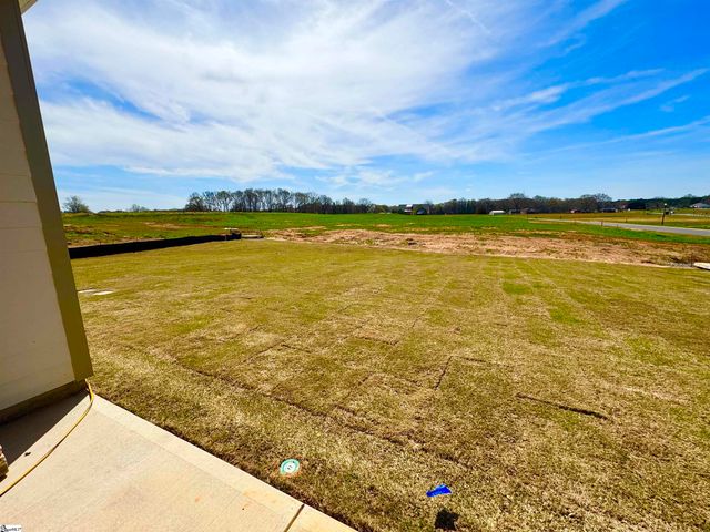 102 Birch Horizon Avenue, Simpsonville, SC 29681