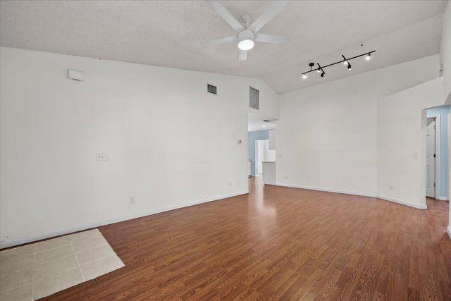 5962 SE Wilsie Drive, Stuart, FL 34997