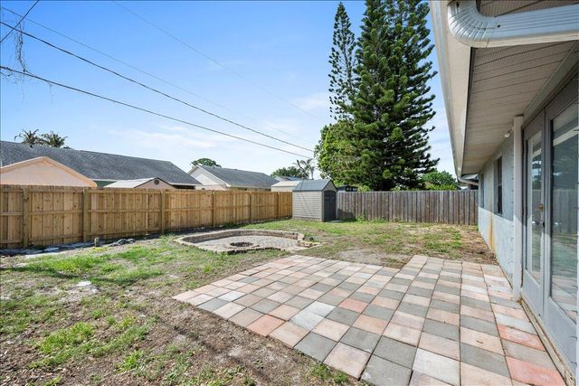 5962 SE Wilsie Drive, Stuart, FL 34997