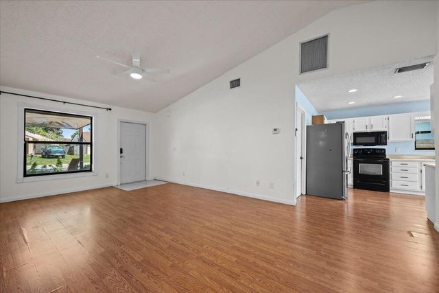 5962 SE Wilsie Drive, Stuart, FL 34997