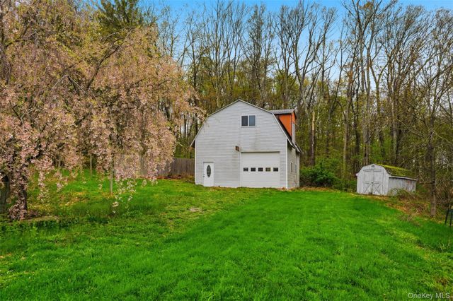 79 Hornbeck Road, Poughkeepsie, NY 12603