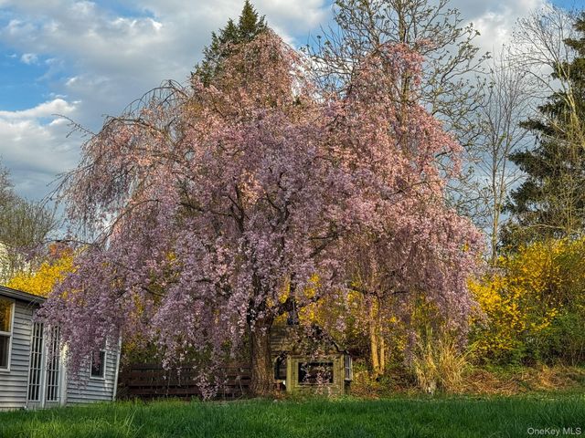 79 Hornbeck Road, Poughkeepsie, NY 12603