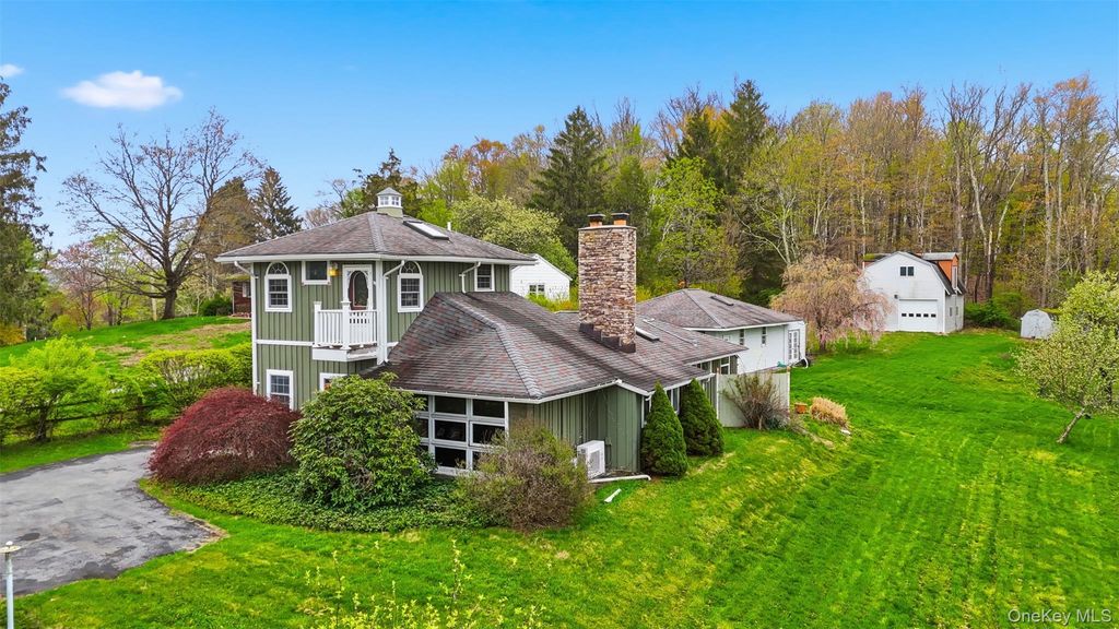 79 Hornbeck Road, Poughkeepsie, NY 12603