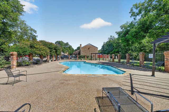 177 Merlin Way, Euless, TX 76039