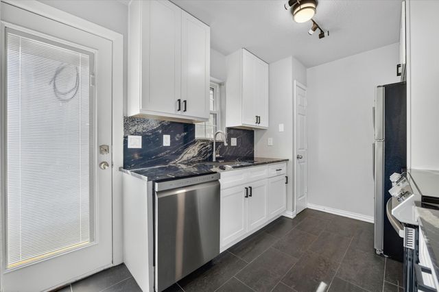 177 Merlin Way, Euless, TX 76039
