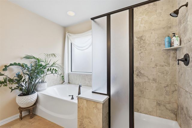 3121 Shoreline Drive, Burleson, TX 76028