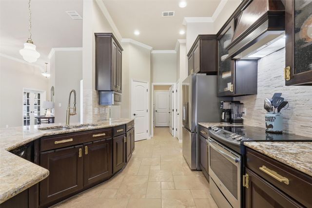 3121 Shoreline Drive, Burleson, TX 76028