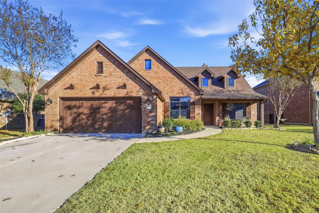 3121 Shoreline Drive, Burleson, TX 76028