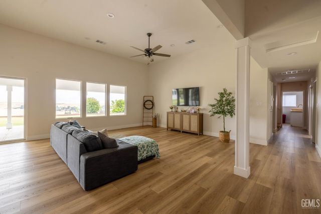 4808 Panorama Drive, Bakersfield, CA 93306