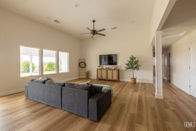 4808 Panorama Drive, Bakersfield, CA 93306