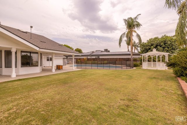 4808 Panorama Drive, Bakersfield, CA 93306