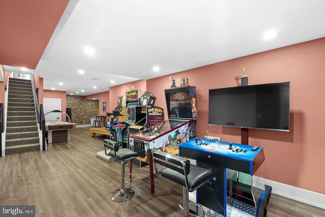 22043 WATER RUN CT, Ashburn, VA 20148