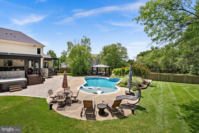22043 WATER RUN CT, Ashburn, VA 20148