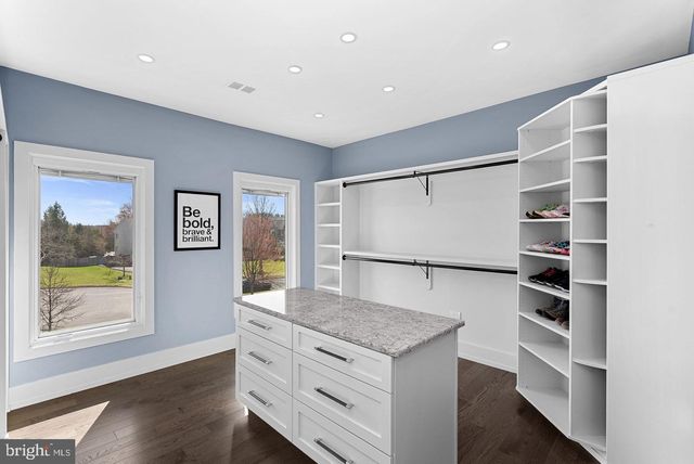 22043 WATER RUN CT, Ashburn, VA 20148