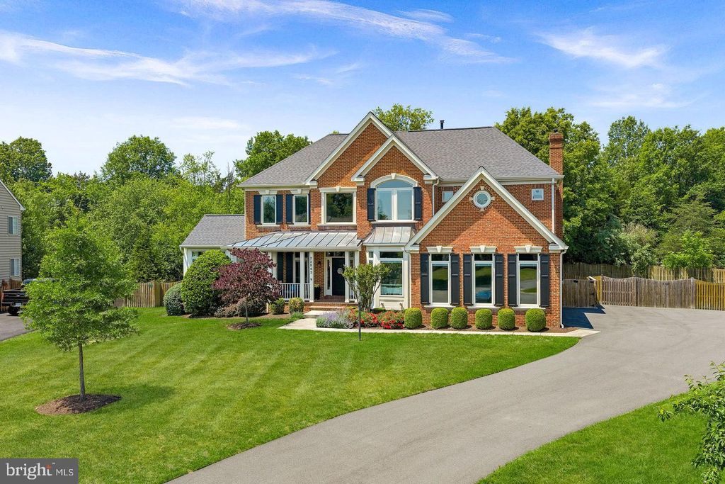 22043 WATER RUN CT, Ashburn, VA 20148