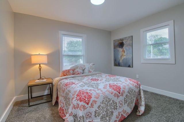 609 W Biddle Street, Jackson, MI 49203