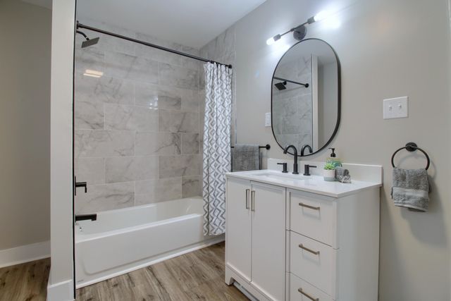 609 W Biddle Street, Jackson, MI 49203