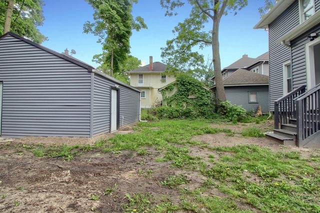 609 W Biddle Street, Jackson, MI 49203