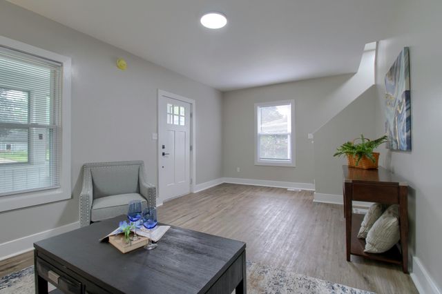 609 W Biddle Street, Jackson, MI 49203