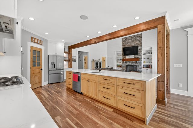 1089 Old Williamsport Pike, Columbia, TN 38401