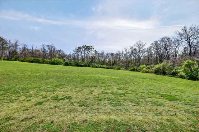 1089 Old Williamsport Pike, Columbia, TN 38401