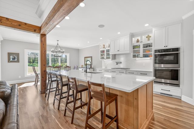 1089 Old Williamsport Pike, Columbia, TN 38401