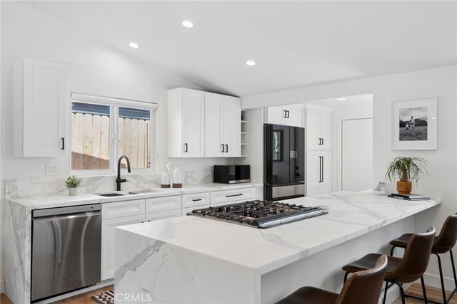 304 Hanover, Costa Mesa, CA 92626