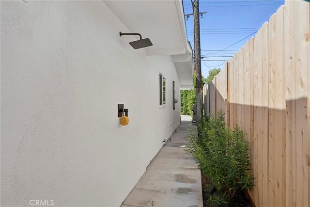 304 Hanover, Costa Mesa, CA 92626