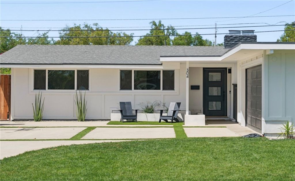 304 Hanover, Costa Mesa, CA 92626