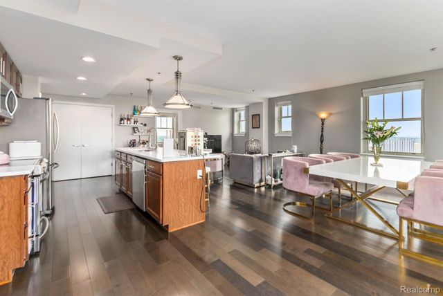 525 W Lafayette Boulevard 16B, Detroit, MI 48226