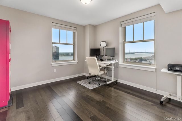 525 W Lafayette Boulevard 16B, Detroit, MI 48226