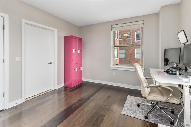 525 W Lafayette Boulevard 16B, Detroit, MI 48226