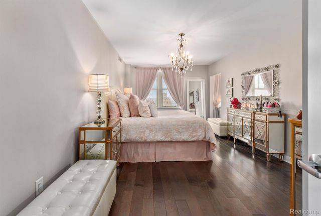 525 W Lafayette Boulevard 16B, Detroit, MI 48226