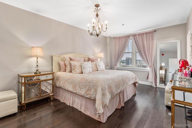 525 W Lafayette Boulevard 16B, Detroit, MI 48226