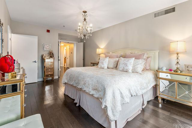 525 W Lafayette Boulevard 16B, Detroit, MI 48226